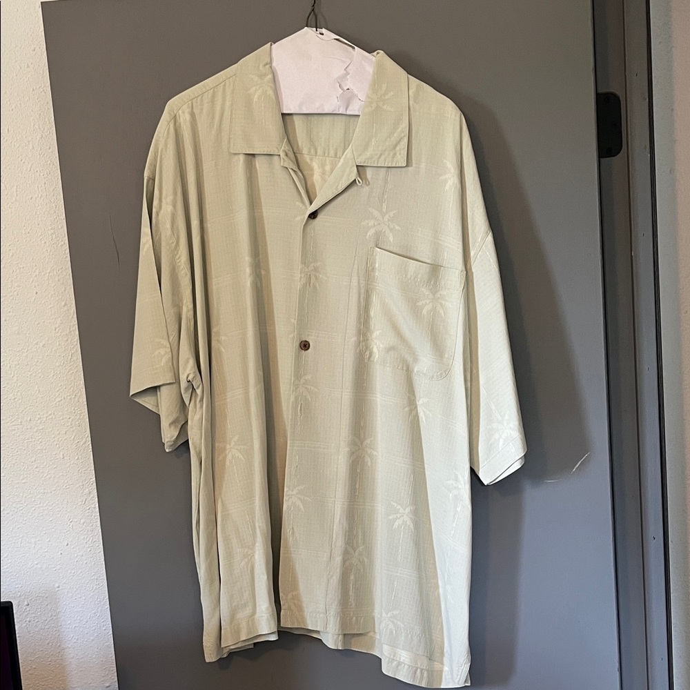 Tommy Bahama Light Green Casual Button Down Shirt
